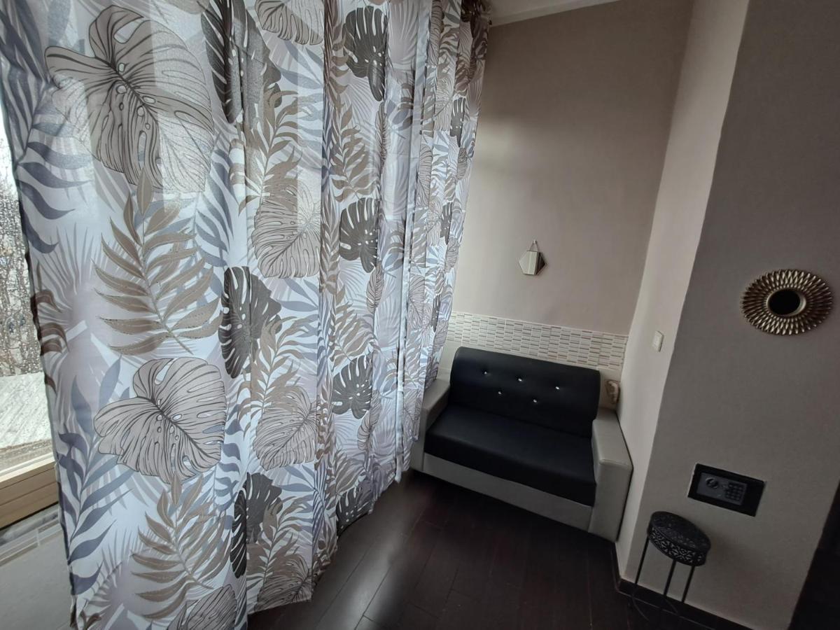 Aircraft Services Rooms Neapol Zewnętrze zdjęcie