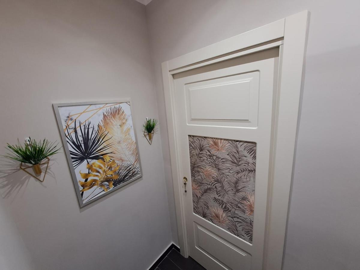 Aircraft Services Rooms Neapol Zewnętrze zdjęcie