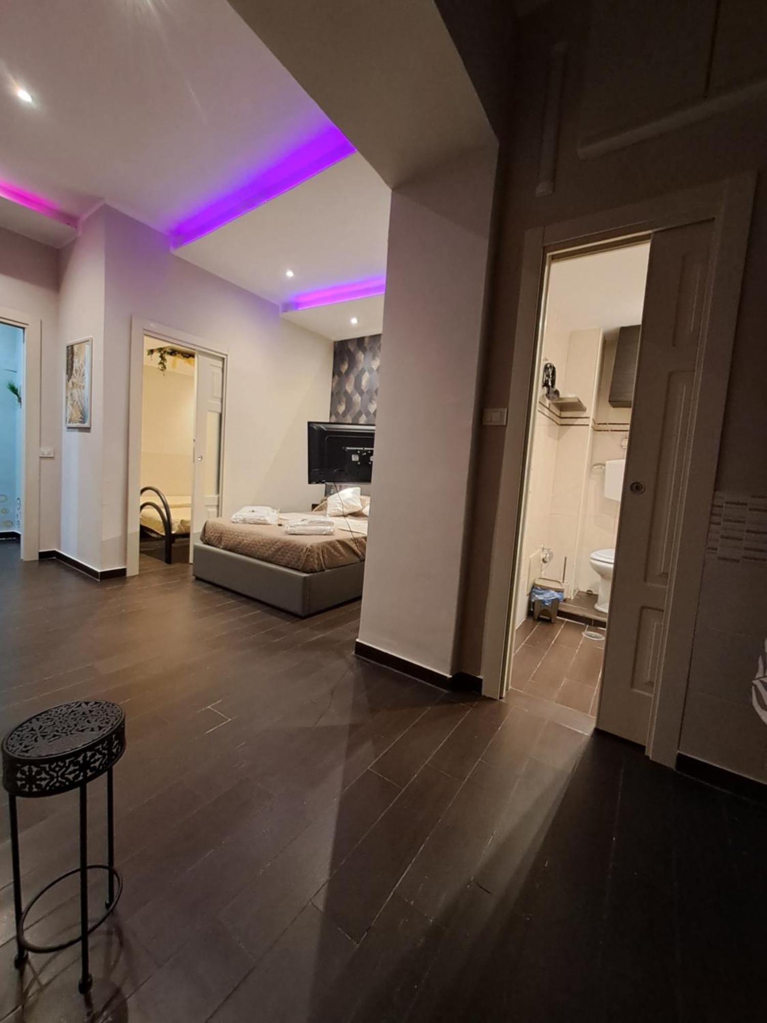Aircraft Services Rooms Neapol Zewnętrze zdjęcie