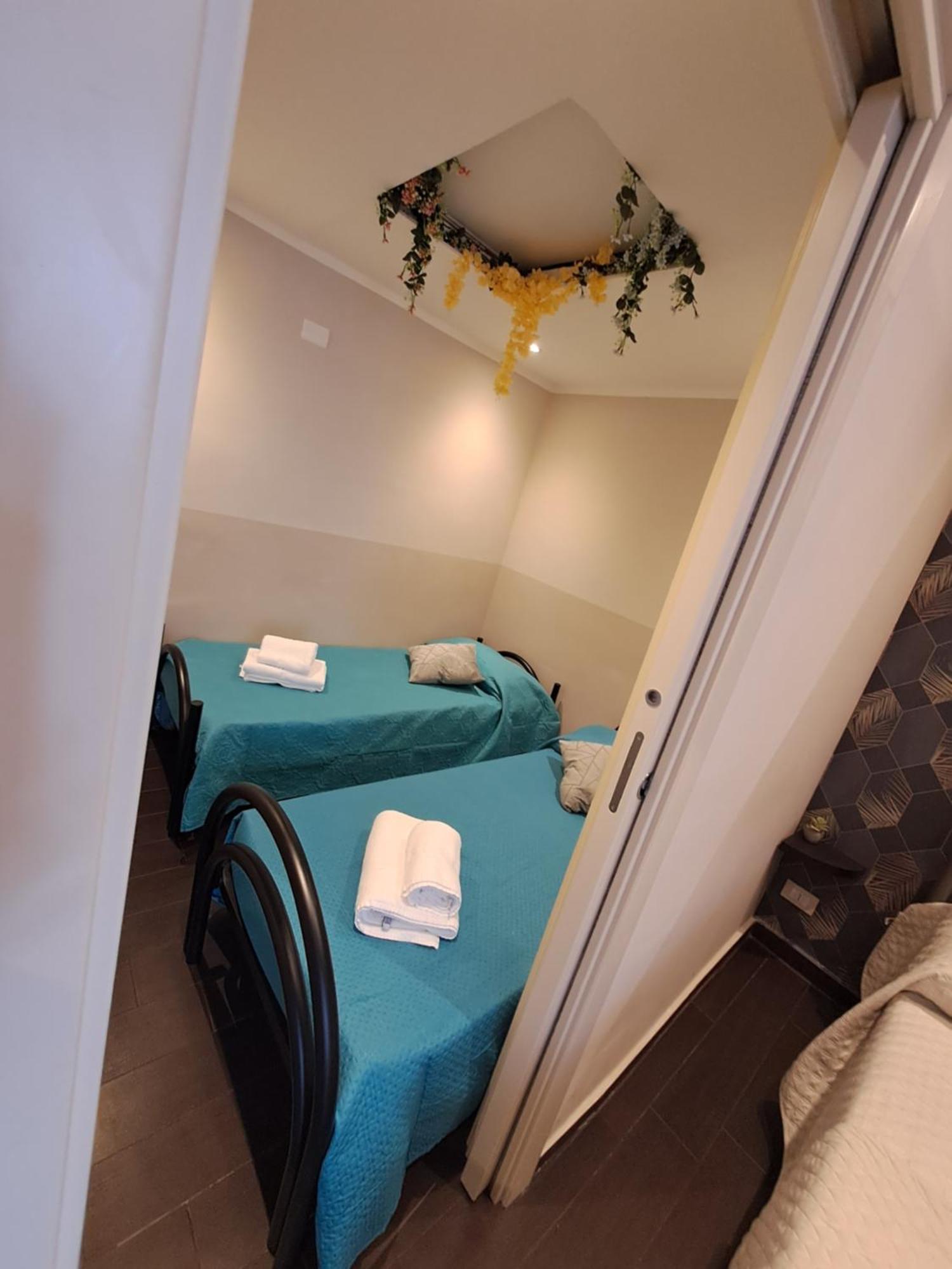 Aircraft Services Rooms Neapol Zewnętrze zdjęcie